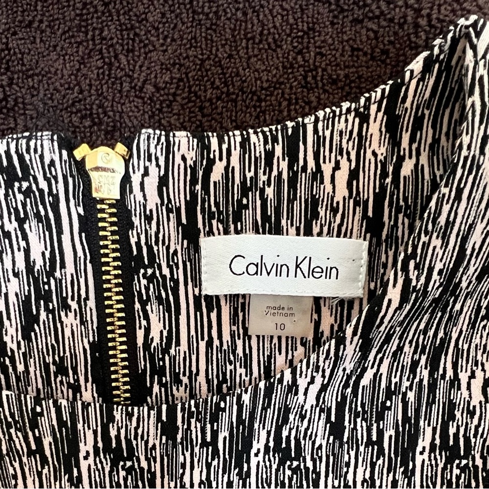Calvin Klein Black and Light Pink Stretchy Sheath Dress. Women’s Size 10. - Picture 5 of 6